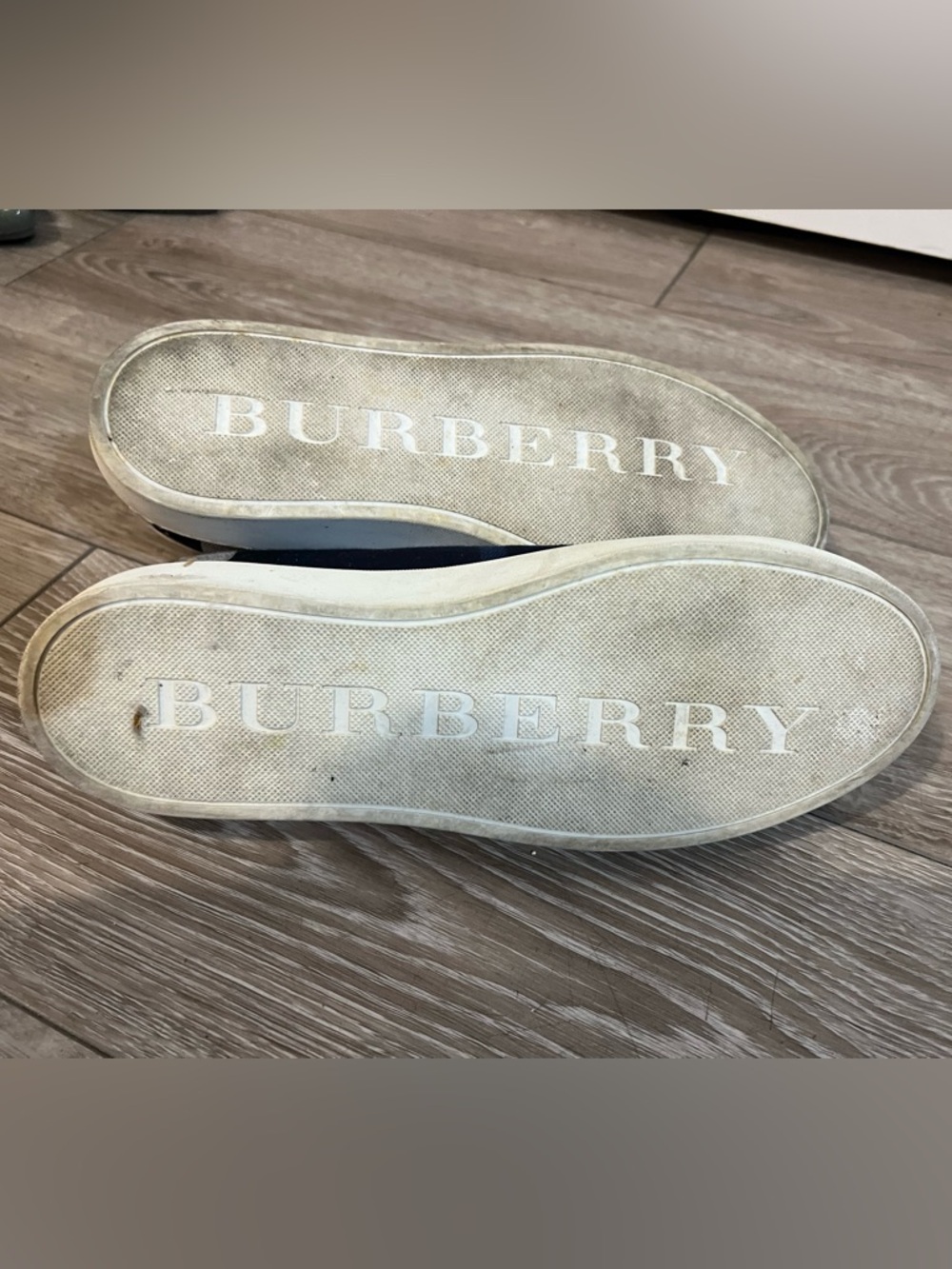 Burberry Women's Plaid Low-Top Sneakers in Navy and White 37.5 - Picture 6 of 9